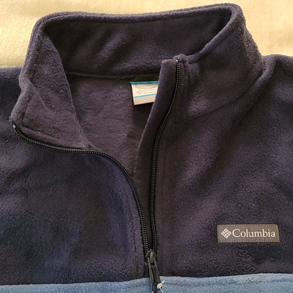 Columbia Half-Zip Fleece  - Medium - Picture 5 of 7